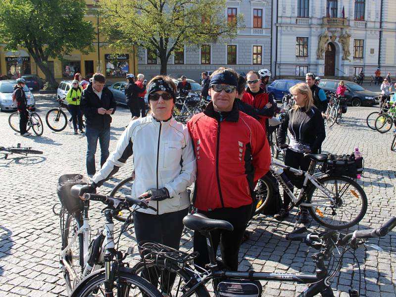 Kolem jednoho tisíce cyklistů se 30. dubna vydalo na výlet po šesti připravených stezkách Slovácka.