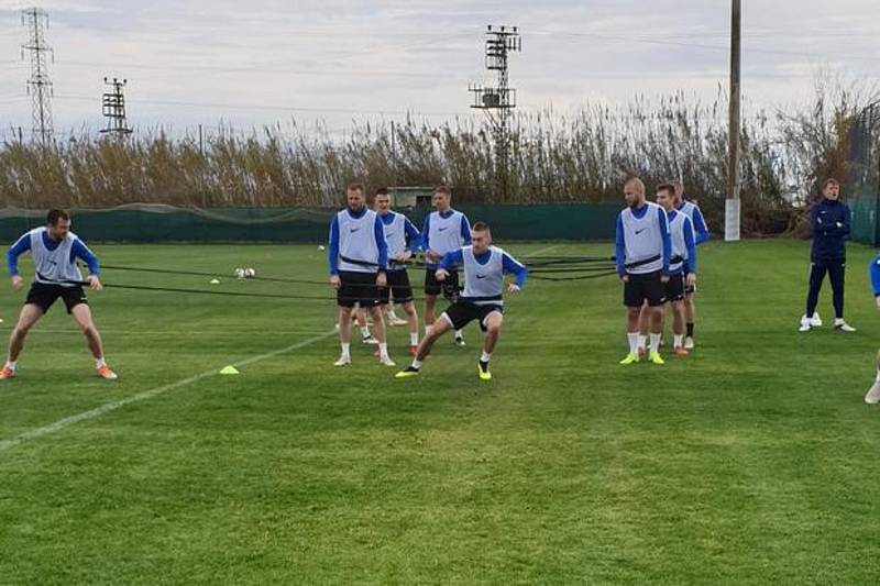 Fotbalistům Slovácka závěr kondičního soustředění v tureckém Beleku zpestří dvojice přípravných utkání.