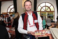 Už sedmý ročník Veletrhu cestovního ruchu a gastronomie Slovácka odstartoval křest druhého čísla turistického magazínu Slovácko.