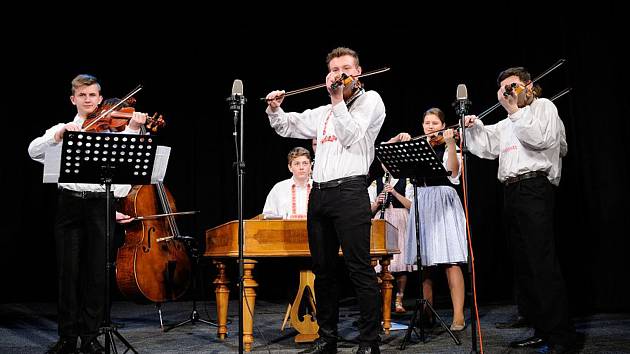 Cimbálová muzika Stojanova gymnázia Velehrad.