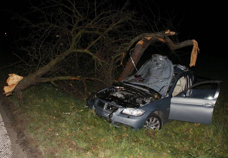 Smrtelná dopravní nehoda u Jarošova, v sobotu 14. listopadu.