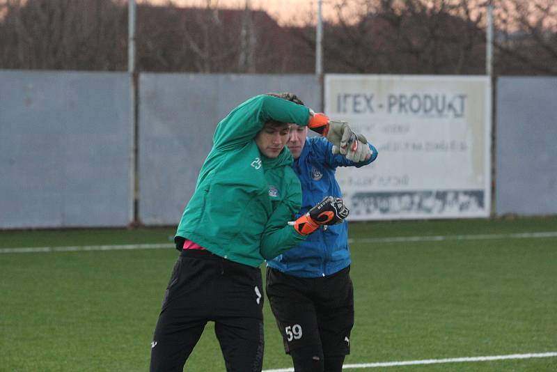 Mladí fotbalisté Slovácka z juniorky a staršího dorostu se již od podzimu připravují spolu.