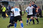 Po chybě obrany Drslavic takto unikl Adam Balaštík (v tmavém) a přesnou střelou k pravé tyči zařídil pro céčko Slovácka vyrovnání na 1:1.