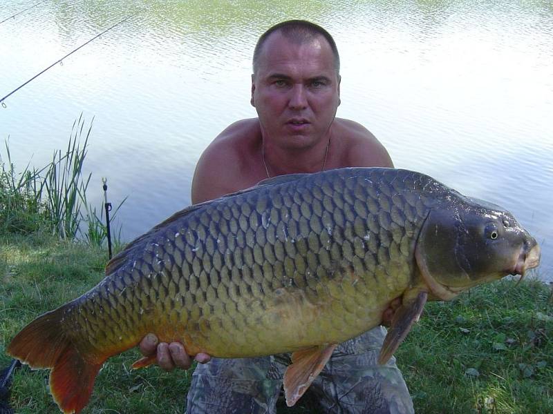 Soutěžní číslo 110: Zdeněk Trpišovský, kapr, 88 cm a 15,5 kg.