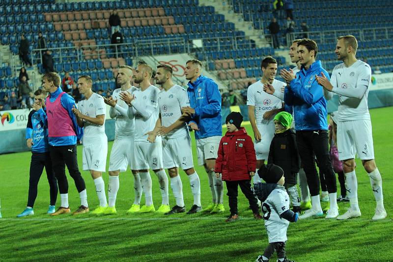 Fotbalisté Slovácka (v bílých dresech) v předehrávce 12. kola FORTUNA:LIGY porazili Liberec 3:1.