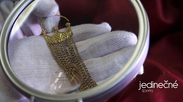 Na výstavě budou k vidění unikátní cenná sbírka šperků z období Velké Moravy.