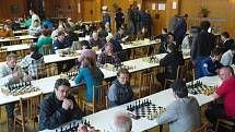 Úctyhodných devět desítek šachistů se v sobotu 25. května zúčastnilo v sále kulturního domu v Dolním Němčí již 19. ročníku memoriálu Karla Bartoše.