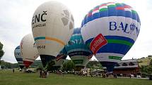 Start největšího horkovzdušného balonu v ČR s Baloncentra ve Břestku.