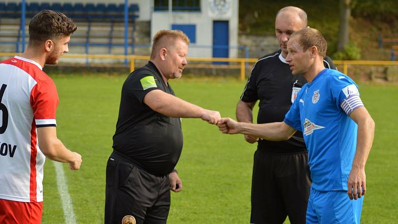 Fotbalisté Ořechova (v modrých dresech) v 10. kole krajské I. B třídy skupiny C přehráli Slavkov 4:0