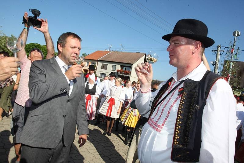 Ženáčské hody ve Véskách.