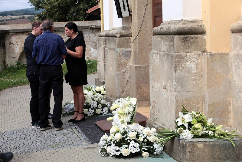 Pohřeb Kateřiny H. v Jalubí. 6. srpna 2022. Mladou ženu zastřelil bývalý přítel na krajském úřadě ve Zlíně