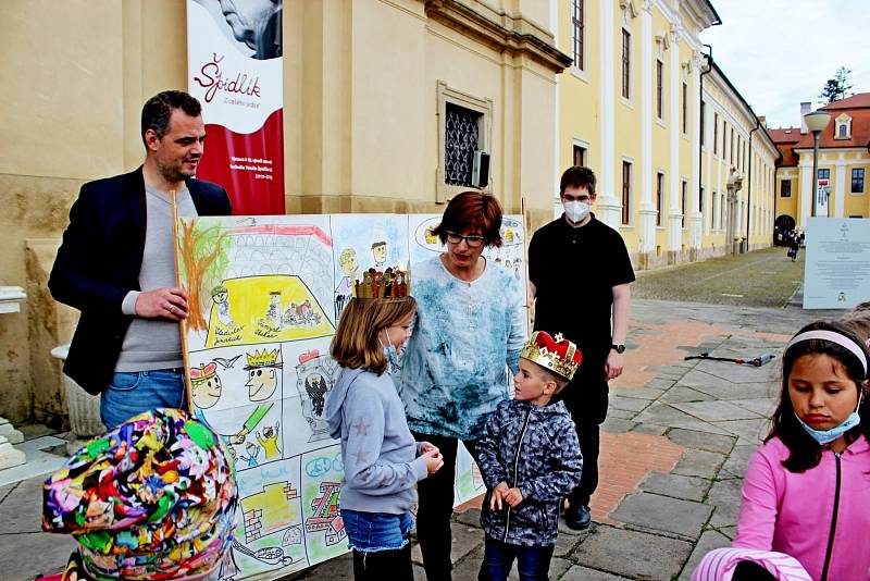 Velehradská bazilika se v pátek večer zapojila podeváté do celostátní akce Noc kostelů.