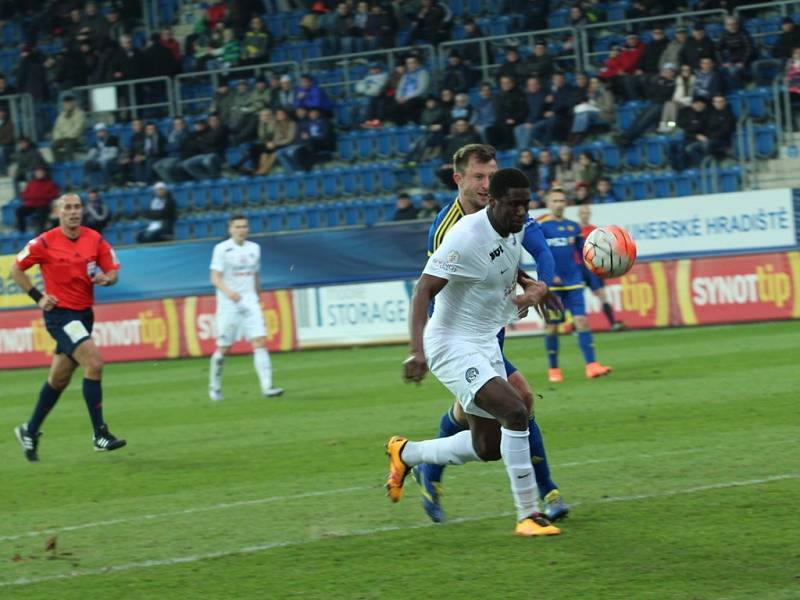 Francis Kone při jeho premiérové trefě v dresu Slovácka