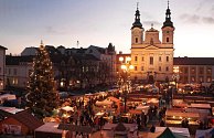 Vánoční trhy na náměstí v Uherském Hradišti.