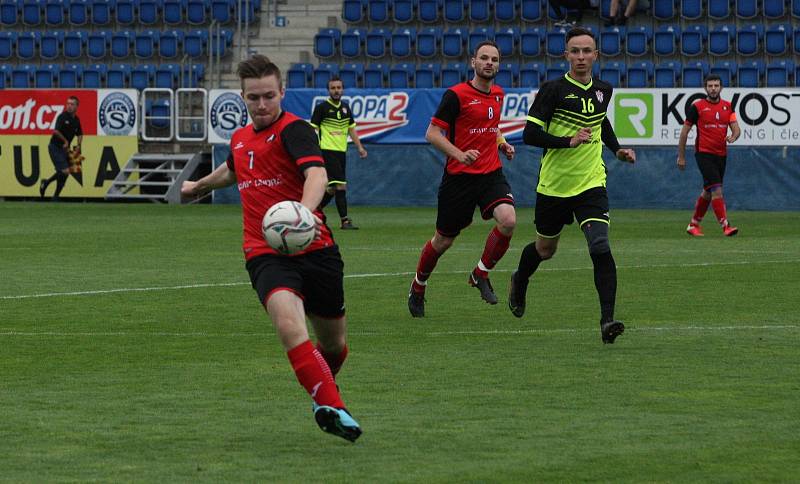 Fotbalisté Jalubí (žlutočerné dresy) zdolali ve finále Poháru OFS Jarošovský pivovar Stříbrnice 7:1. Utkání na stadionu ligového Slovácka sledovalo 1234 diváků.