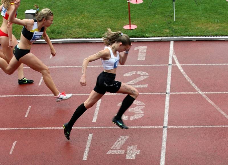 Hry VI. letní olympiády dětí a mládeže ČR ve Zlínském kraji. Atletika na atletickém stadionu v Uherském Hradišti.