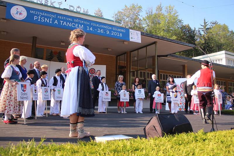 Vesnice roku 2018. Vítězem se stala obec Dolní Němčí.Na druhém místě se umístil Šumvald z kraje Olomouckého a na třetím Nový Kostel, který je v Karlovarském kraji.