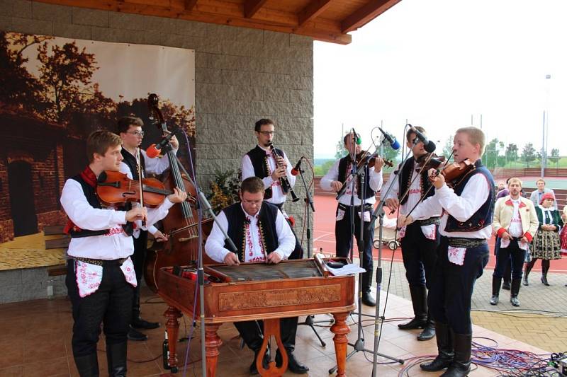 V soukolí kolotoče hodové tradice na Slovácku se o víkendu ocitly i Polešovice. 