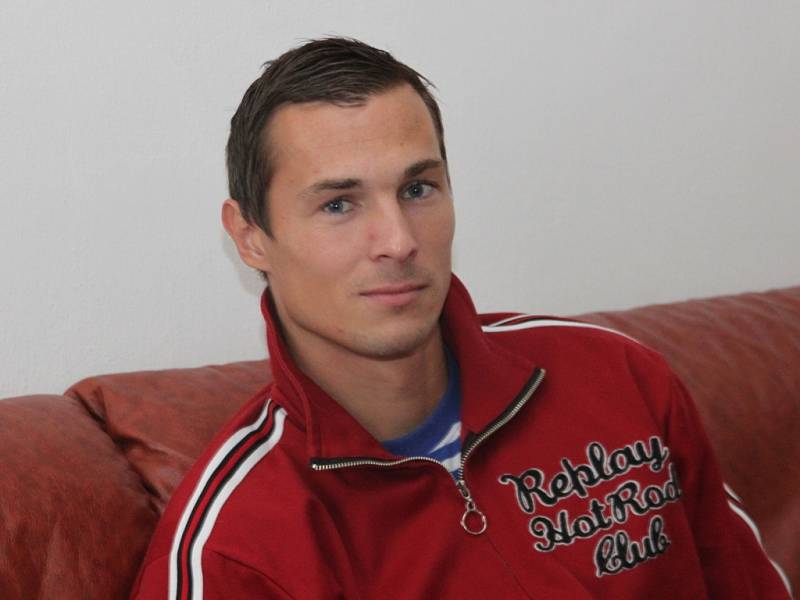 Zraněného záložníka 1. FC Slovácko Lukáše Fujerika čeká zřejmě roční pauza.