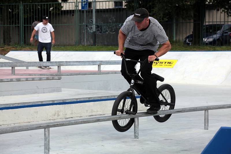 Skatepark v Uherském Hradišti slavnostně otevřeli v pátek 25. června 2021