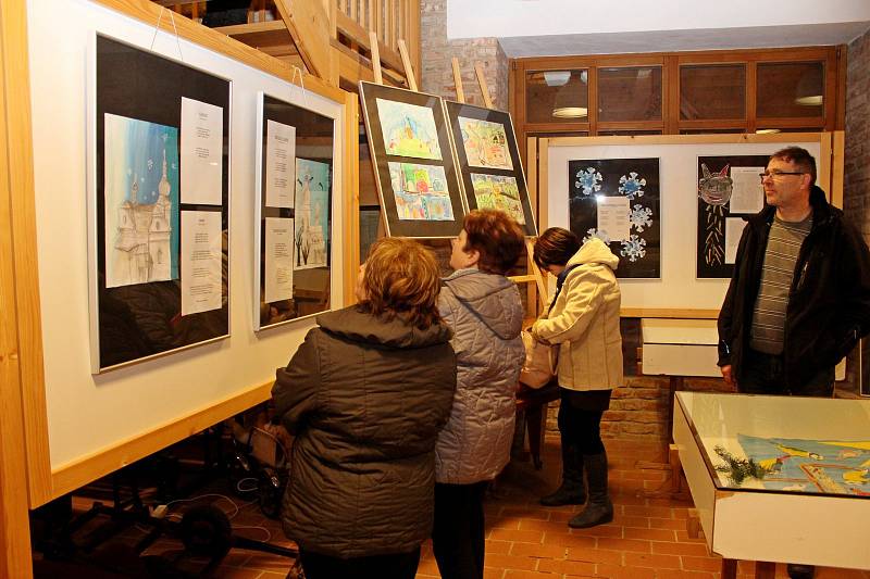 Poslední letos zahájená výstava v Muzeu Podhradí Buchlovice nesla název Zima pod Buchlovem a rodokmeny.