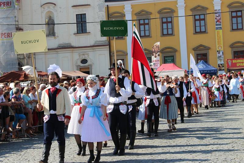 Tisíce krojovaných prošly Uherským Hradištěm.