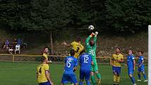 Fotbalisté Starého Města (žluté dresy) zdolali ve šlágru 4. kola I. B třídy sk. C domácí Ořechov 4:0.