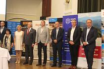 Velcí podnikatelští hráči ze Slovácka stojí u zrodu iniciativu Region 2047. V uherskohradišťské Redutě podepsali spolu s vedením Kunovic, Starého Města, Uherského Hradiště a Uherského Brodu memorandum.