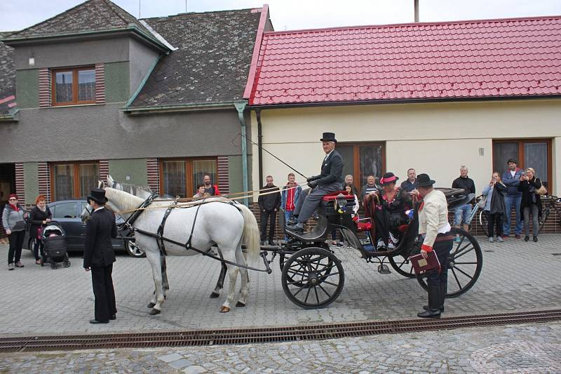 Na Modré se v sobotu uskutečnil 20. ročník Modřanského vinobraní. A stál za to.