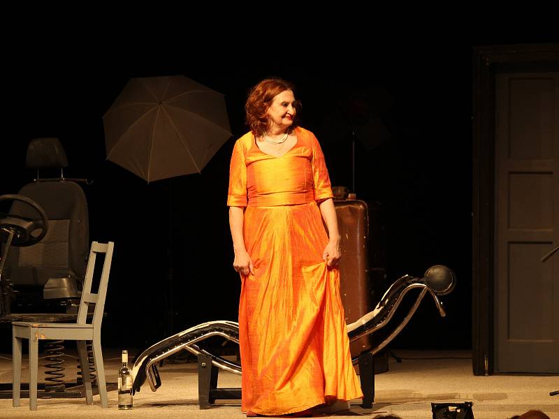 Eva Holubová se představila se svým sólem v divadelním představení Hvězda v uherskobrodském Domě kultury.