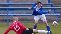 Dolní Benešov – Uherský Brod (v červeném) 0:1