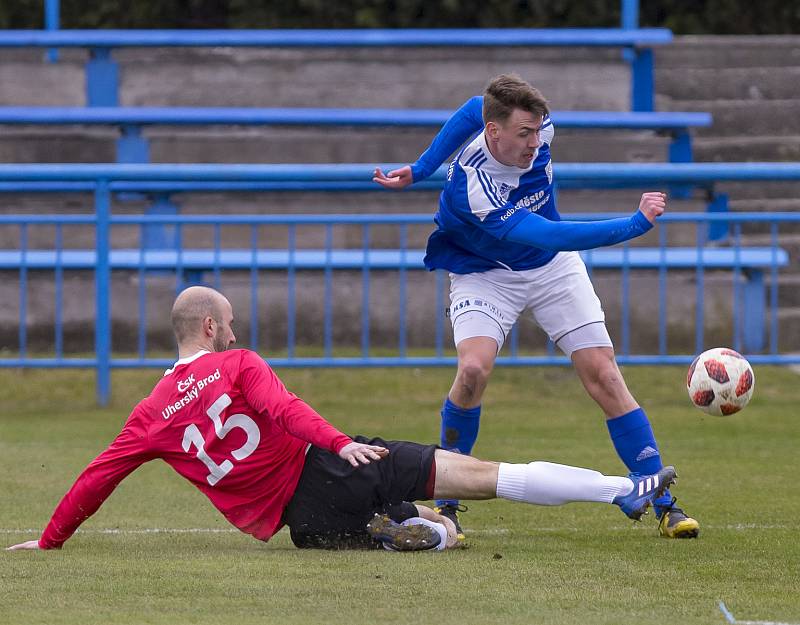 Dolní Benešov – Uherský Brod (v červeném) 0:1