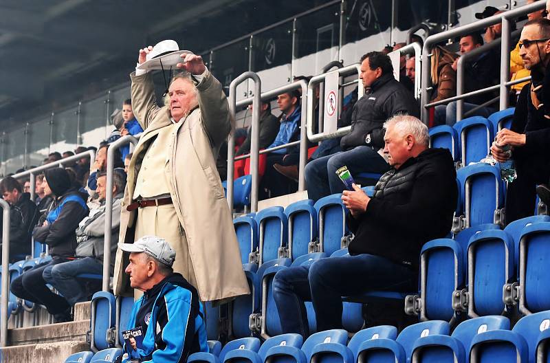 Fotbalisté Slovácka (v bílých dresech) remizovali s pražskými Bohemians 1905