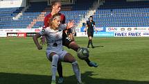 Fotbalistky Slovácka (v bílých dresech) ve šlágru 4. kola I. ligy žen podlehly pražské Spartě 1:3.