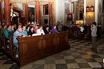 NOC KOSTELŮ. Velehradskou baziliku navštívilo v pátek večer 570 zájemců o prohlídku historického skvostu Moravy i kulturní program v něm.