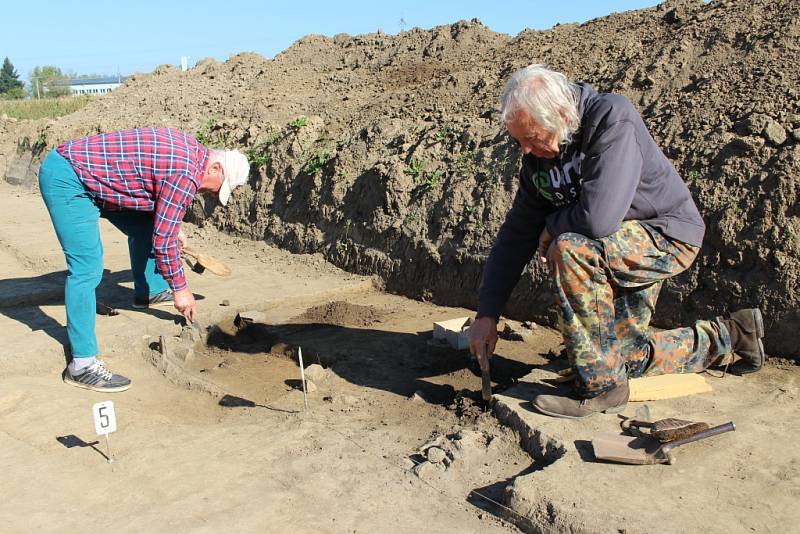 Archeologové nacházejí v těchto dnech na okraji Starého Města stopy po osídlení z dob Velké Moravy. 