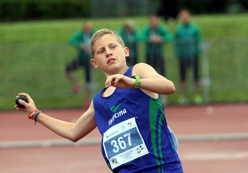 Hry VI. letní olympiády dětí a mládeže ČR ve Zlínském kraji. Atletika na atletickém stadionu v Uherském Hradišti.