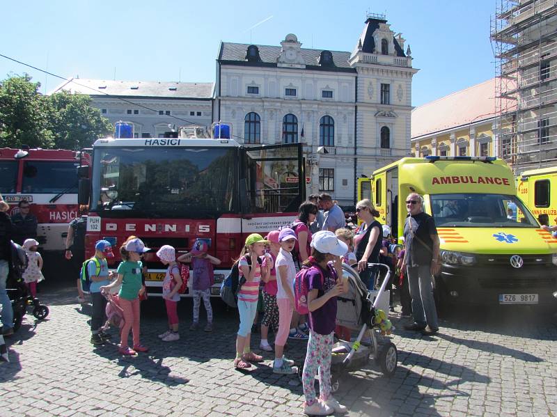 Masarykovo náměstí v Uherském Hradišti hostilo hasiče, policisty i zdravotníky.