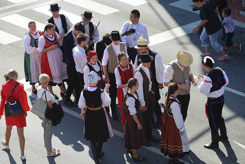 Slavnosti vína 2016 v Uherském Hradišti. Slavnostní průvod.