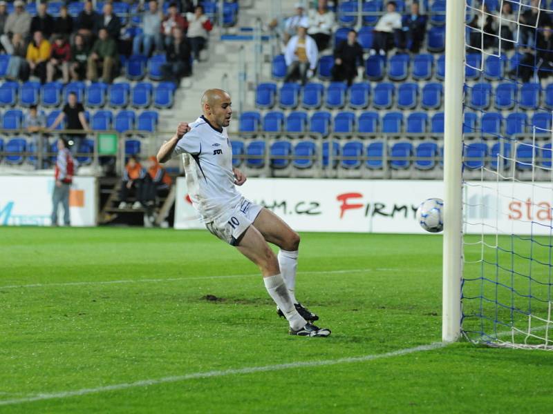 1. FC Slovácko-HFK Olomouc 3:0.