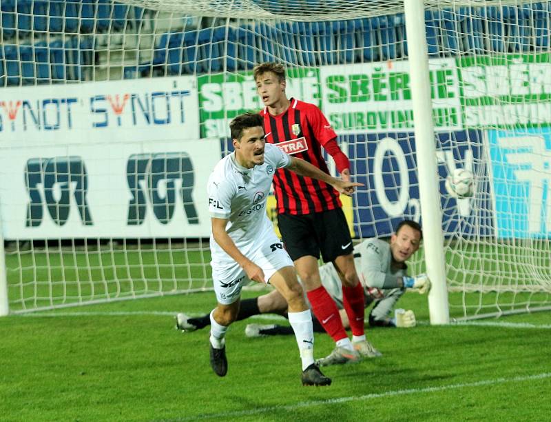 Záložník Slovácka Lukáš Sadílek v pondělí nastoupí proti bratrovi Michalovi, který hraje za Liberec.