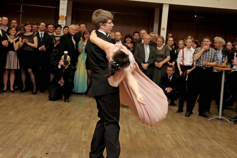 Na 18. děkanátním plese ve Starém Městě panovala příjemná taneční i společenská atmosféra.