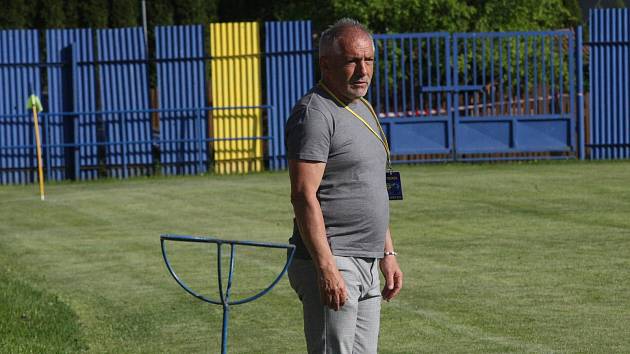 Slovenský trenér Juraj Bútora skončil u fotbalistů divizního Strání po pouhých čtyřech měsících. 