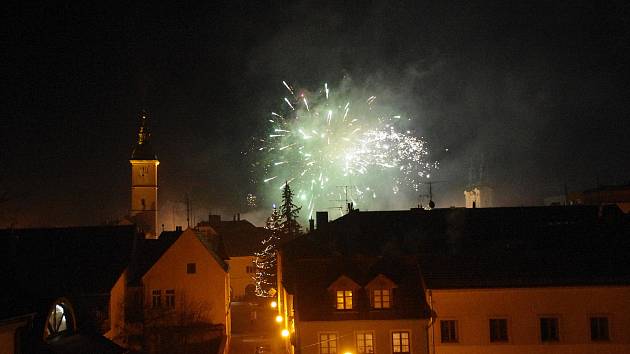 Novoroční ohňostroj v Uherském Hradišti v roce 2018. Ilustrační foto