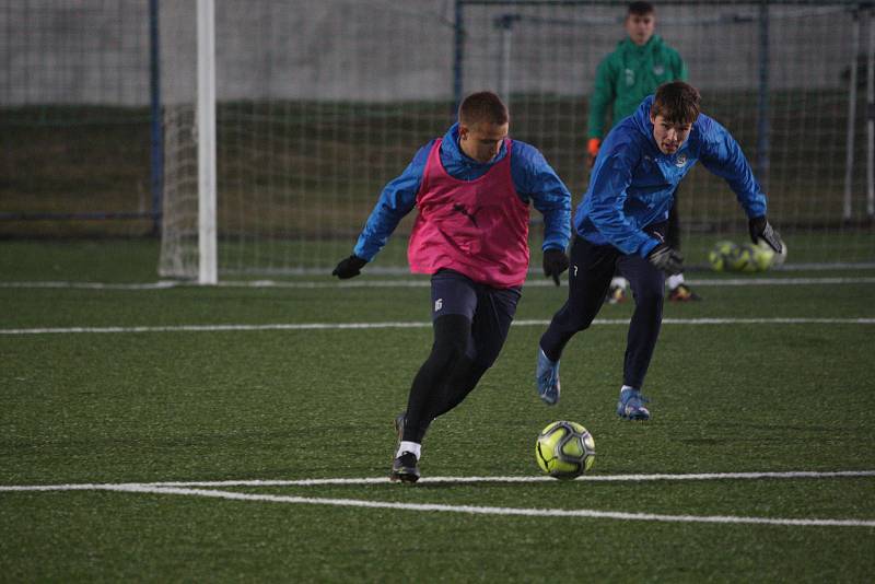 Mladí fotbalisté Slovácka z juniorky a staršího dorostu se již od podzimu připravují spolu.