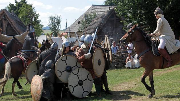 Bitva o Veligrad v Archeoskanzenu Modrá, srpen 2021.