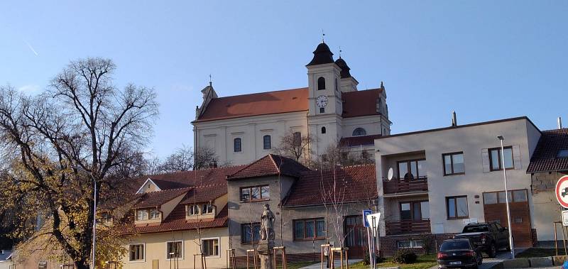 Věž kostela sv. Vavřince má nový kabát.