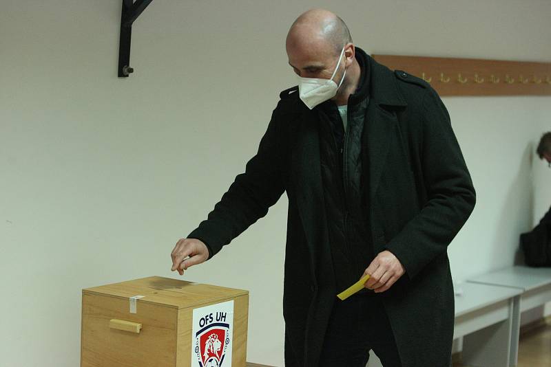 Fotbalový funkcionáři z okresu Uherského Hradiště si na úterní valné hromadě volili předsedu i nový výkonný výbor.