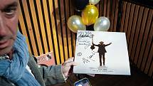 Křest alba Petra Jandy Asi se mi nebude chtít při příležitosti jeho 80. narozenin.