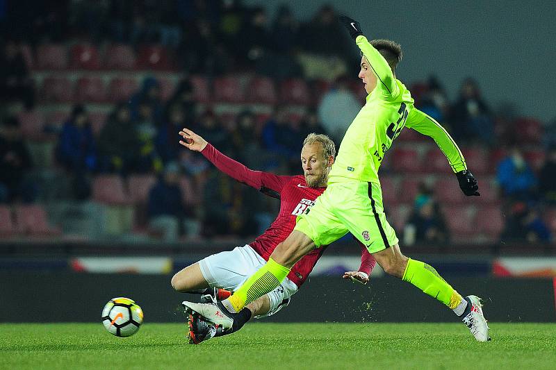 Fotbalové utkání HET ligy mezi celky AC Sparta Praha a FC Zbrojovka Brno 4. března v Praze. Semih Kaya vs. Antonín Růsek.